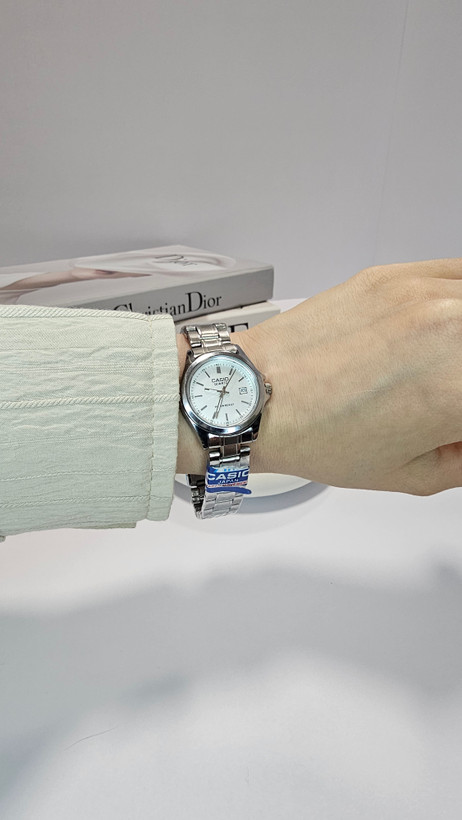 ساعت مچی زنانه کاسیو CASIO صفحه سفید